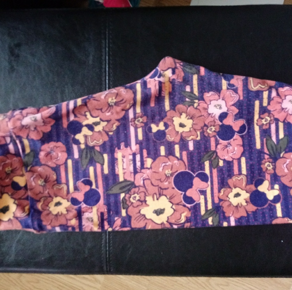 Minnie mouse Lularoe leggings